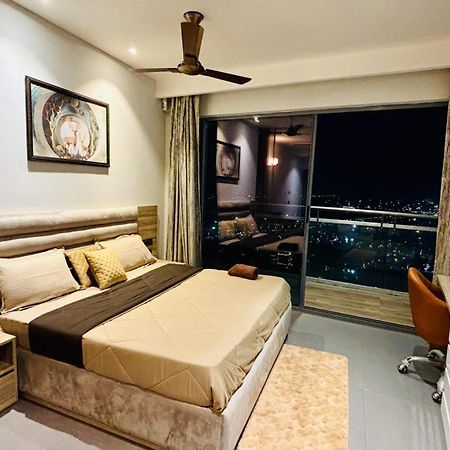 Countryside Luxury Suites - Supernova Noida นิวเดลี ภายนอก รูปภาพ